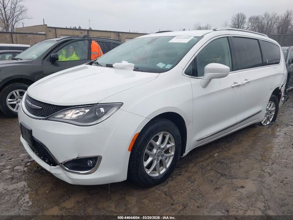2020 CHRYSLER PACIFICA TOURING L — I2