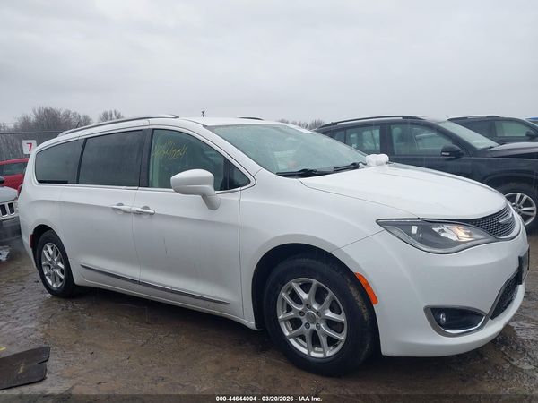 2020 CHRYSLER PACIFICA TOURING L — I116