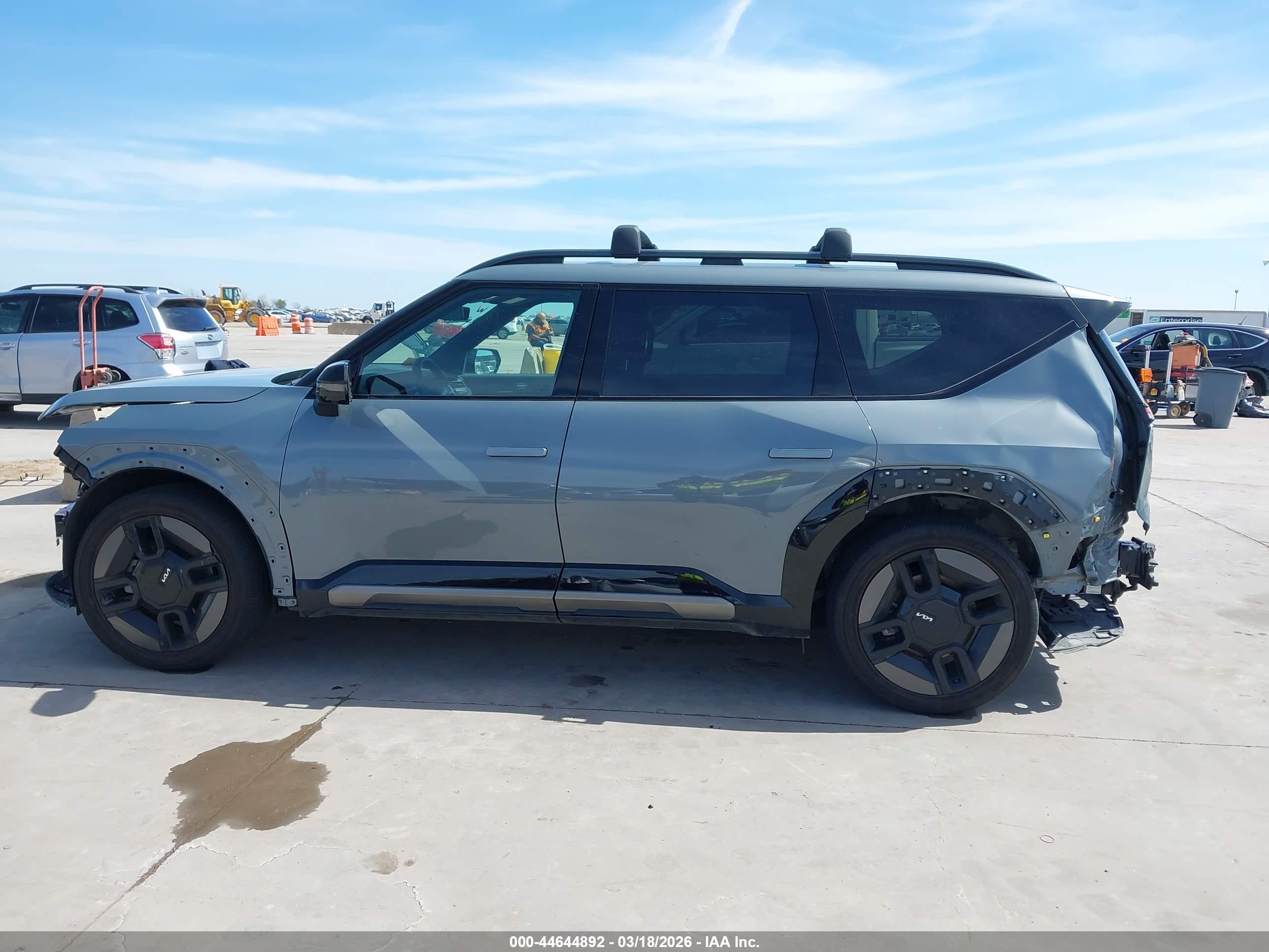 2025 KIA EV9 GT-LINE