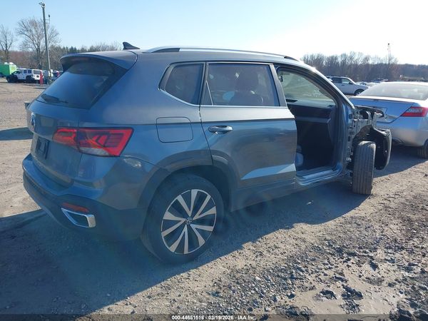 2022 VOLKSWAGEN TAOS 1.5T SE — I4