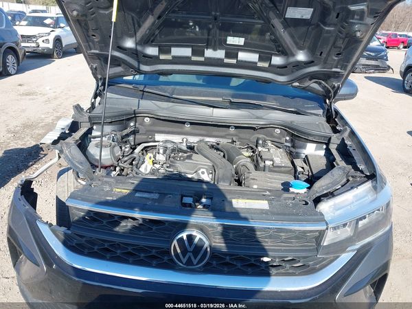2022 VOLKSWAGEN TAOS 1.5T SE — I10
