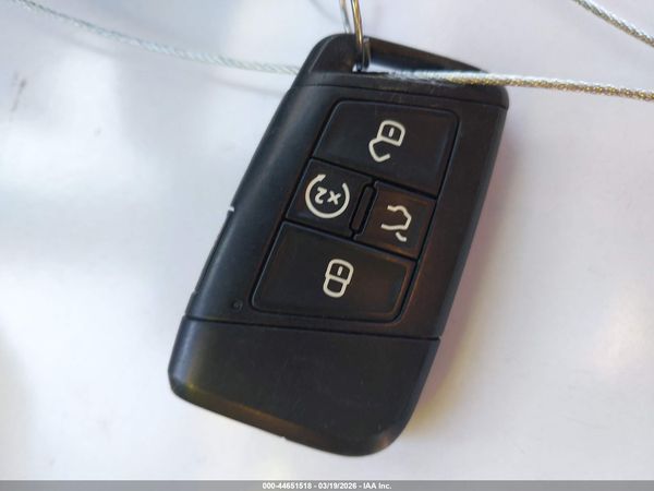 2022 VOLKSWAGEN TAOS 1.5T SE — I11