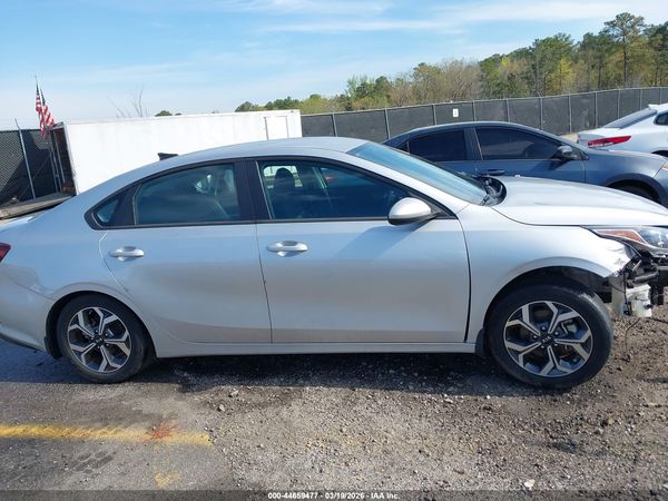 2019 KIA FORTE LXS