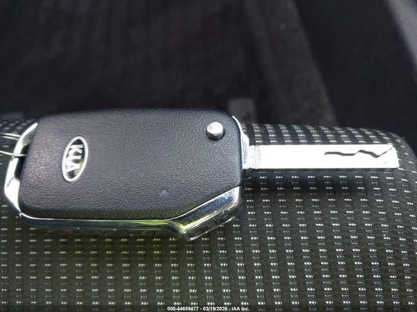 2019 KIA FORTE LXS