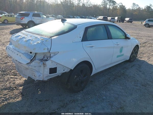 2022 HYUNDAI ELANTRA SEL