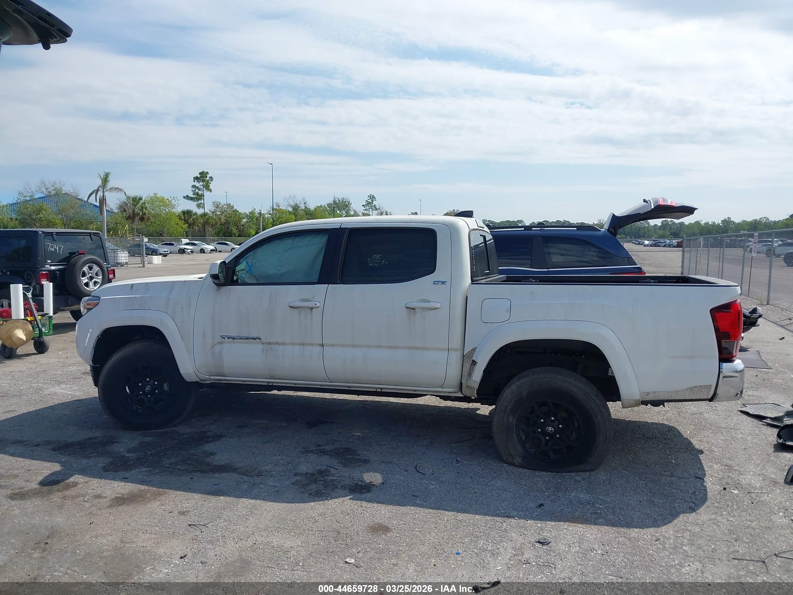 2021 TOYOTA TACOMA SR5 V6