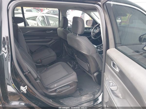 2023 JEEP GRAND CHEROKEE L LAREDO 4X4