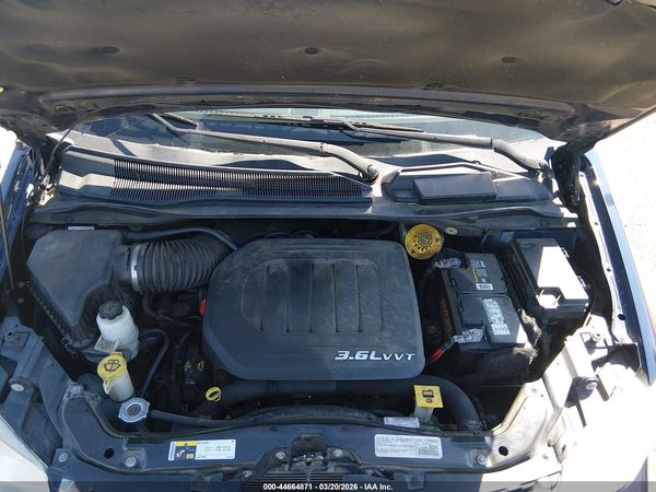 2016 DODGE GRAND CARAVAN SXT — I10