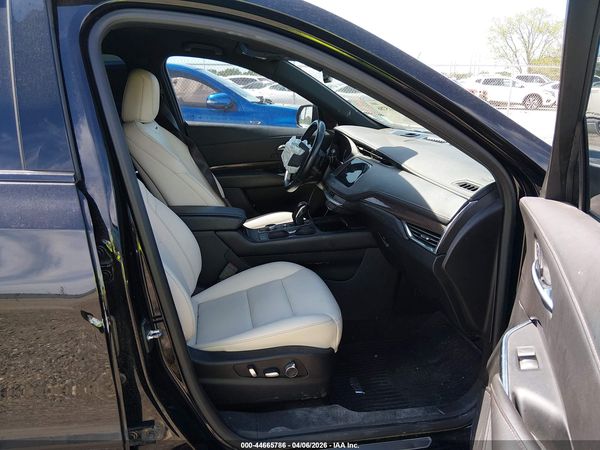 2019 CADILLAC XT4 SPORT
