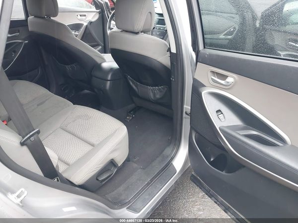 2016 HYUNDAI SANTA FE SE