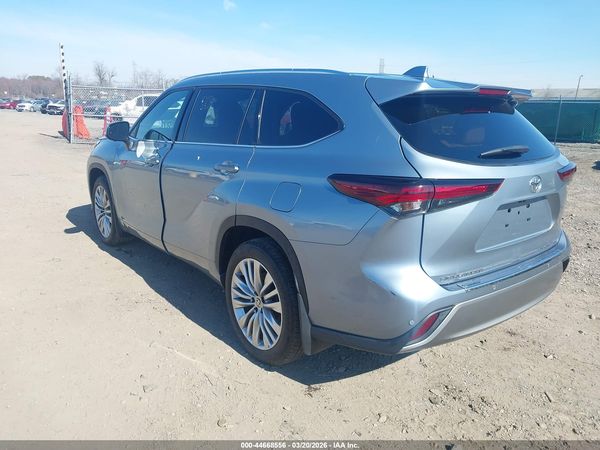 2024 TOYOTA HIGHLANDER PLATINUM