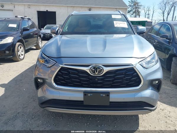 2024 TOYOTA HIGHLANDER PLATINUM