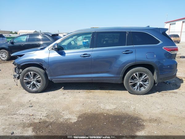 2016 TOYOTA HIGHLANDER XLE V6