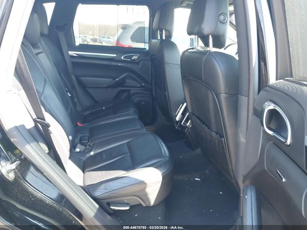 2014 PORSCHE CAYENNE