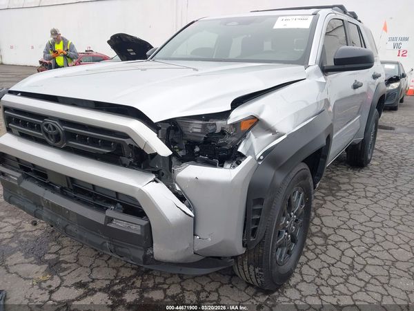2025 TOYOTA 4RUNNER SR5