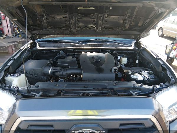 2017 TOYOTA TACOMA SR5 V6