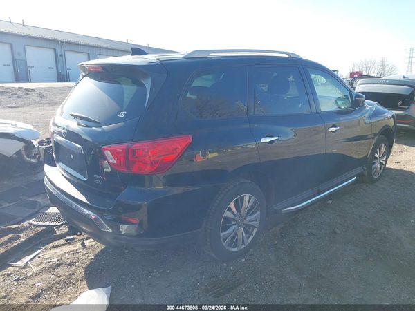 2019 NISSAN PATHFINDER SV