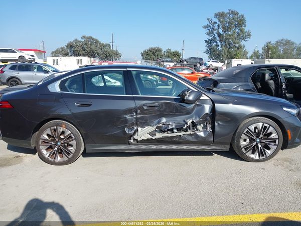 2024 BMW 530I
