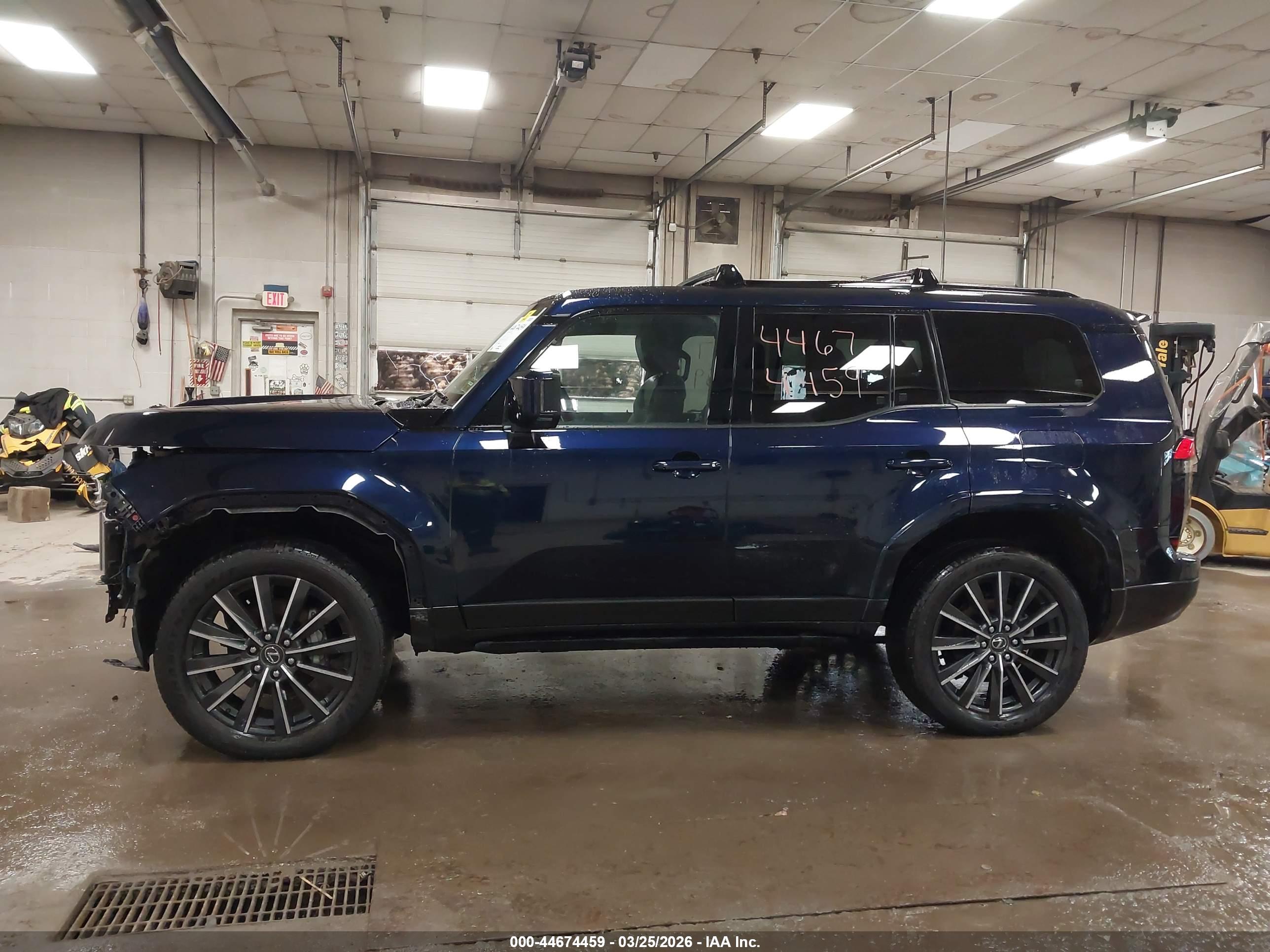 2025 LEXUS GX 550 LUXURY+