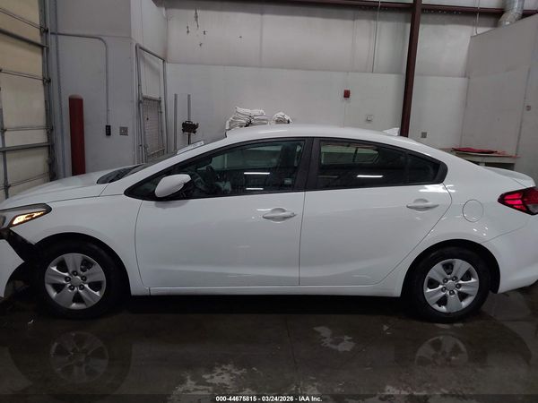 2017 KIA FORTE LX