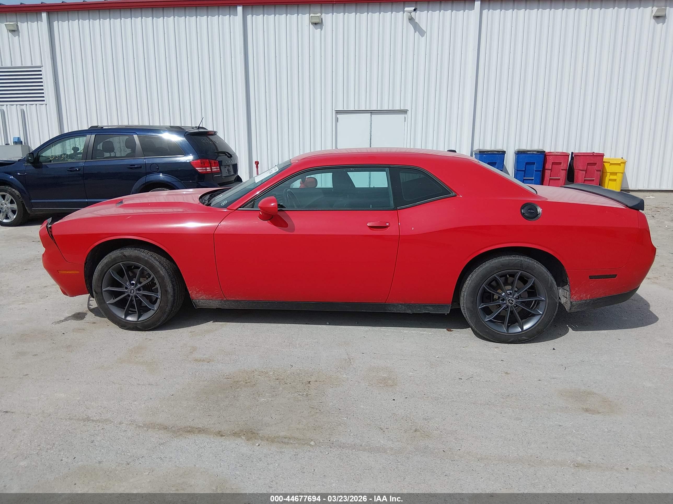 2016 DODGE CHALLENGER SXT