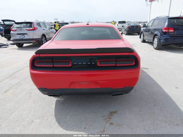 2016 DODGE CHALLENGER SXT
