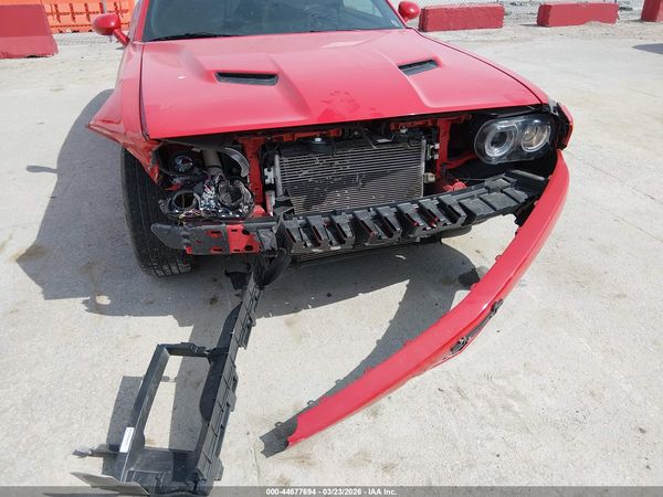2016 DODGE CHALLENGER SXT