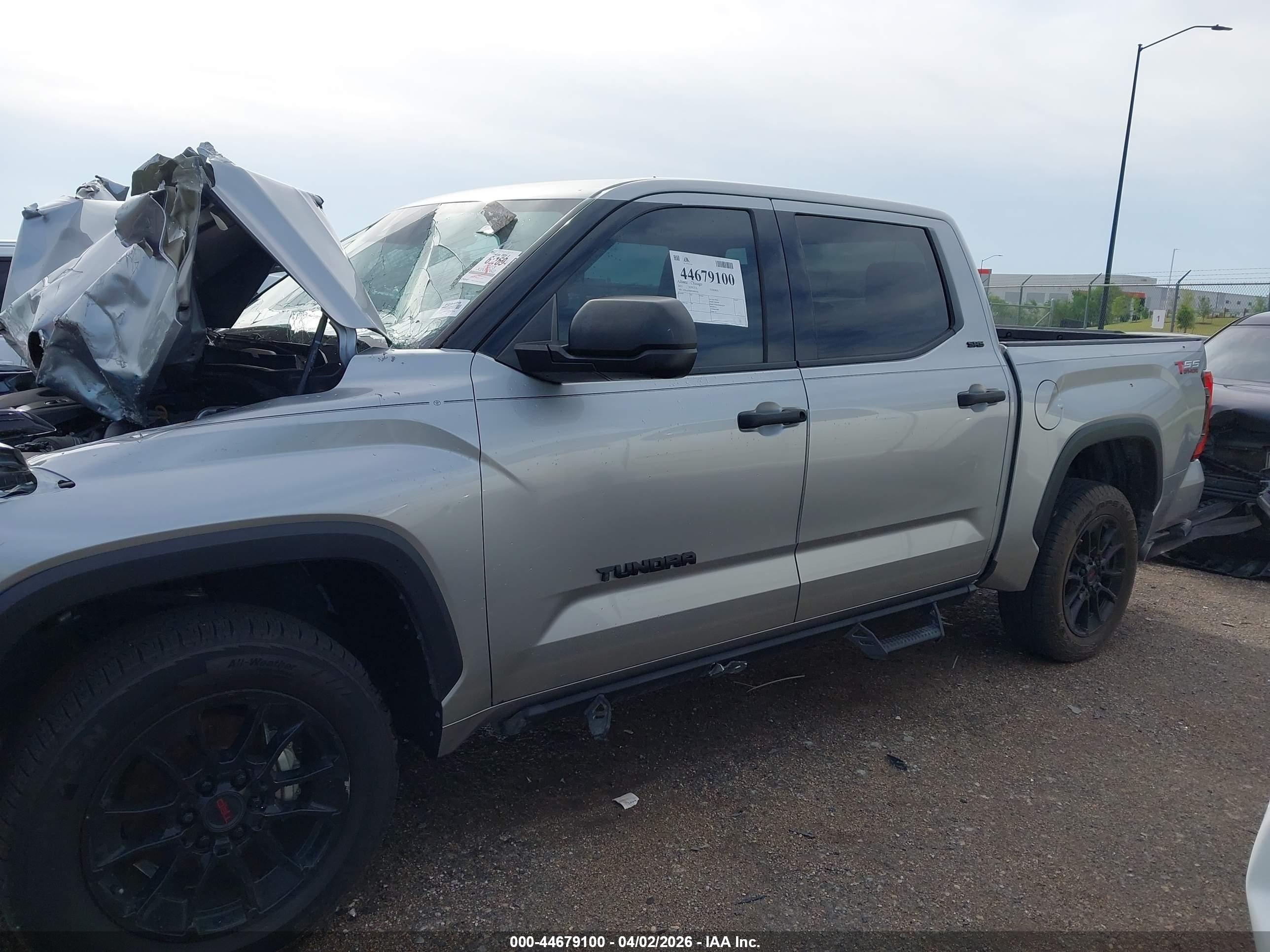 2023 TOYOTA TUNDRA SR5