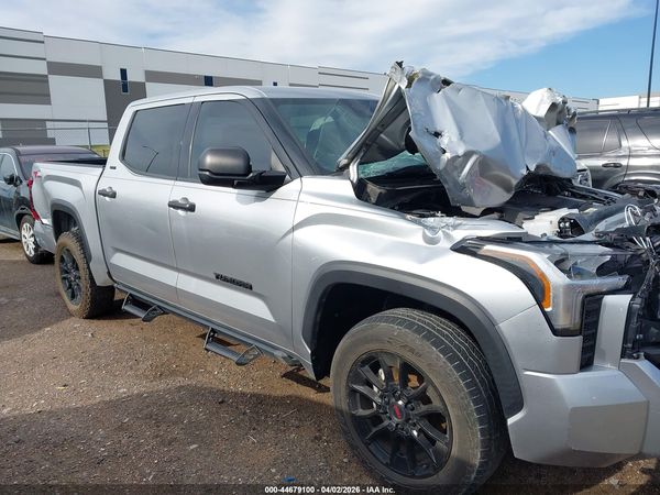 2023 TOYOTA TUNDRA SR5