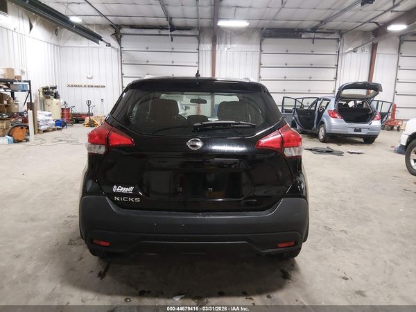 2019 NISSAN KICKS S