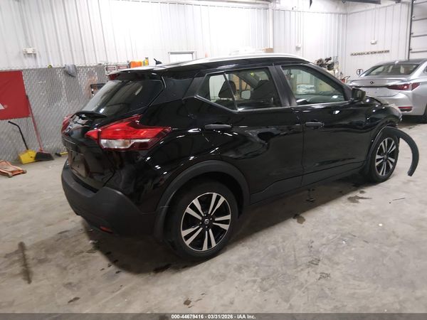 2019 NISSAN KICKS S