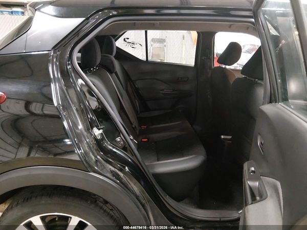 2019 NISSAN KICKS S