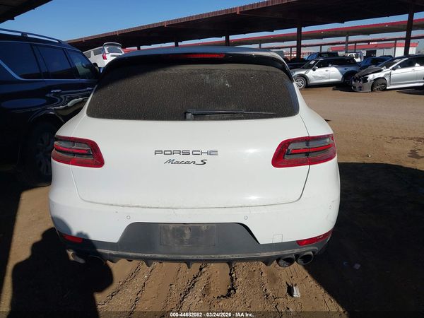 2015 PORSCHE MACAN S