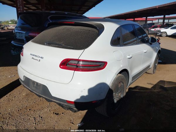 2015 PORSCHE MACAN S
