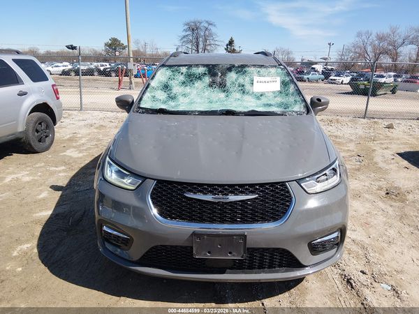 2021 CHRYSLER PACIFICA TOURING L — I115