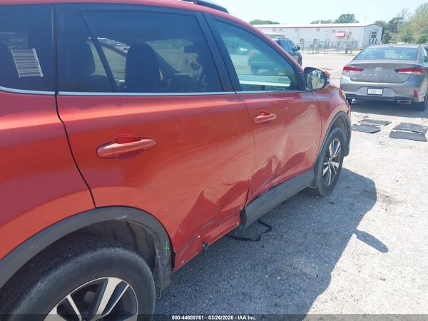 2016 TOYOTA RAV4 XLE