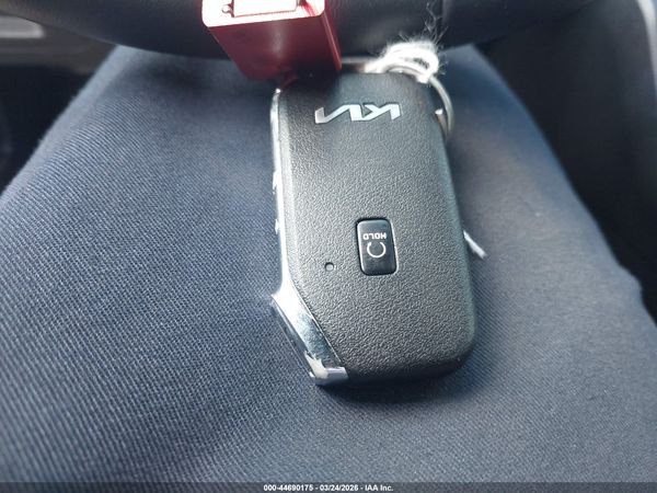 2025 KIA SPORTAGE EX — I11