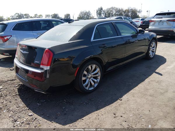 2020 CHRYSLER 300 TOURING L — I4