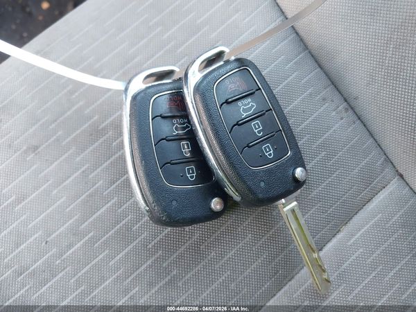 2019 HYUNDAI TUCSON SE