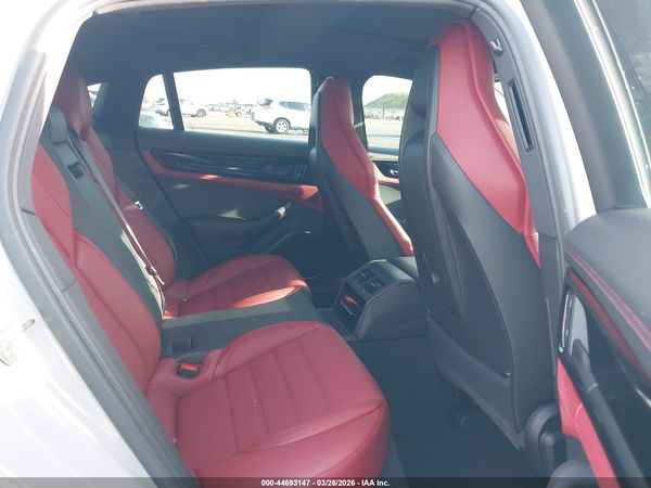 2025 PORSCHE PANAMERA 4