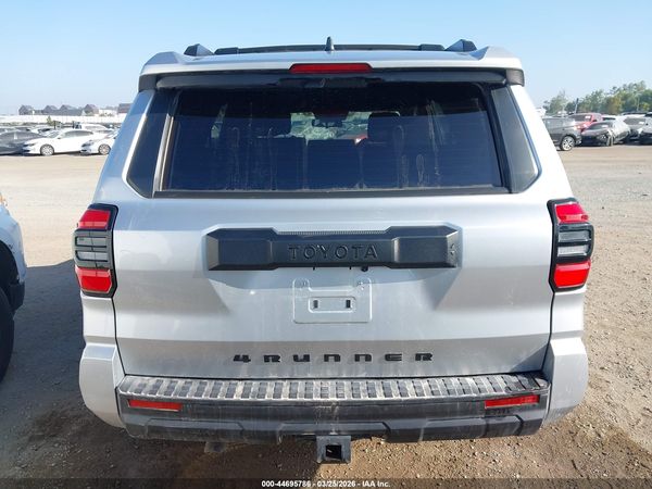 2025 TOYOTA 4RUNNER SR5