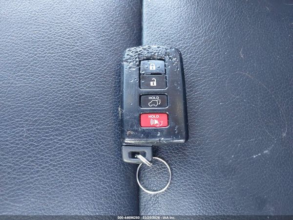 2016 TOYOTA RAV4 HYBRID LIMITED
