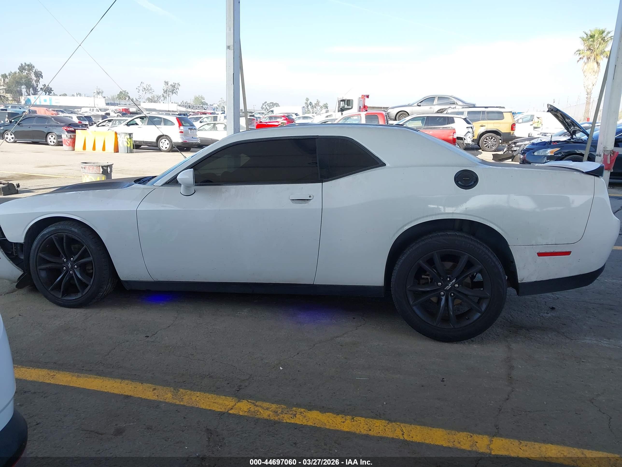 2017 DODGE CHALLENGER SXT