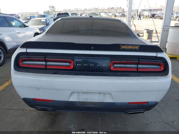 2017 DODGE CHALLENGER SXT