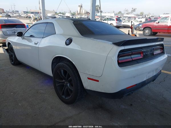 2017 DODGE CHALLENGER SXT