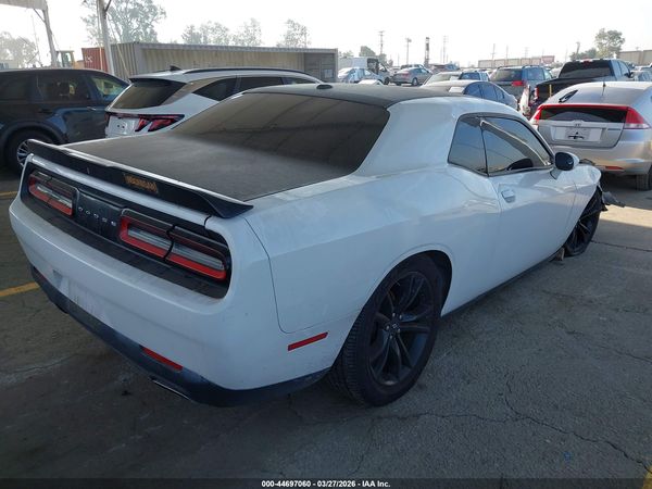 2017 DODGE CHALLENGER SXT