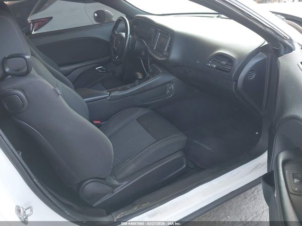 2017 DODGE CHALLENGER SXT