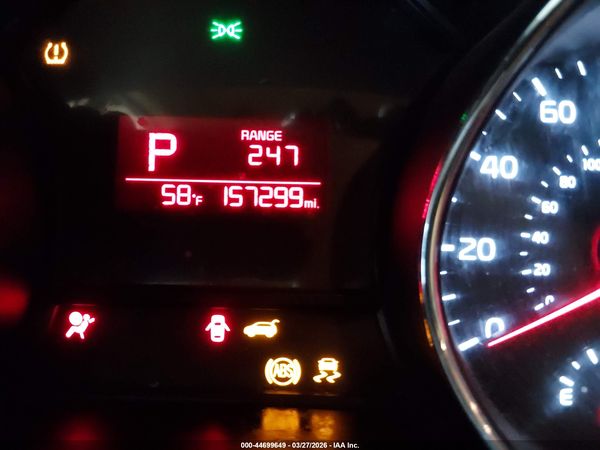 2016 KIA SEDONA LX