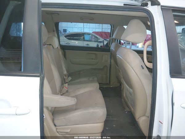 2016 KIA SEDONA LX