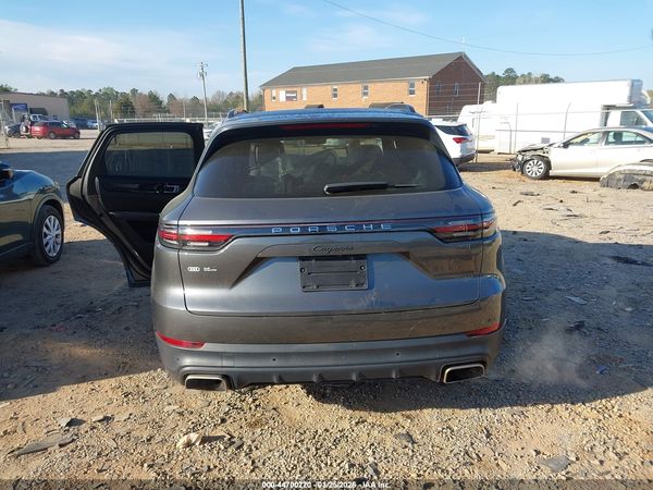 2019 PORSCHE CAYENNE